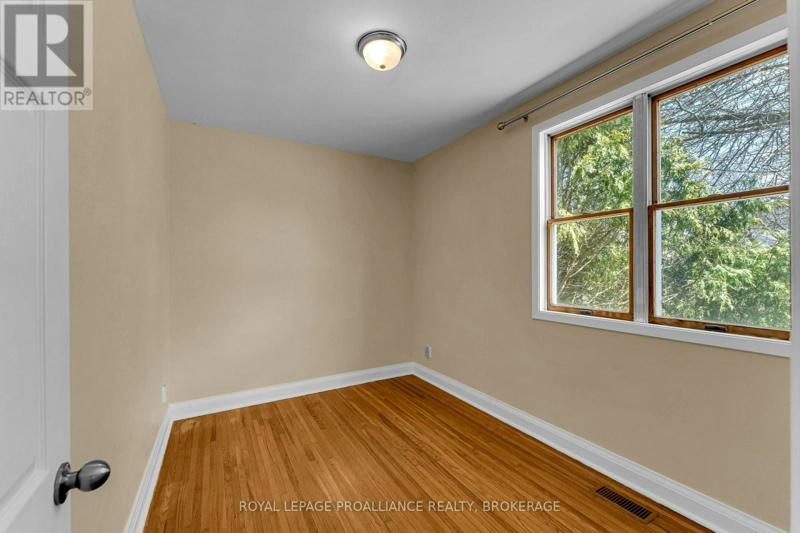 524 College Street, Kingston, ON, K7L 4M9 - 26