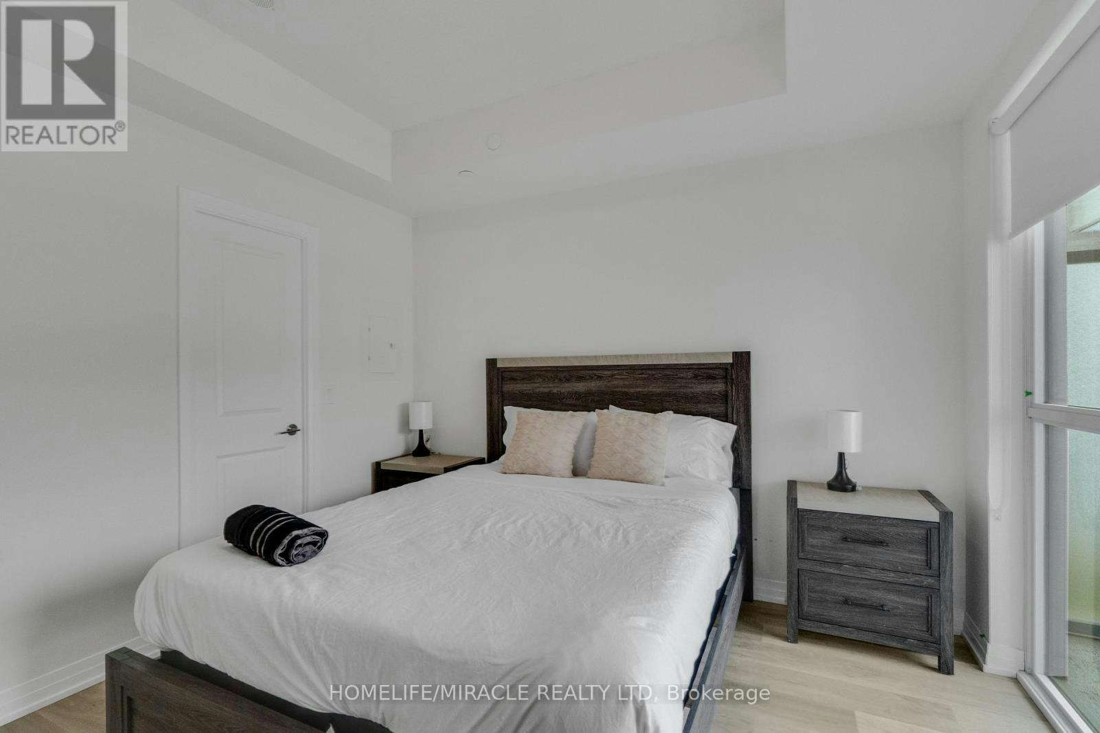 511-15 Watergarden Drive, Mississauga, ON, L5R 0H4 - 15