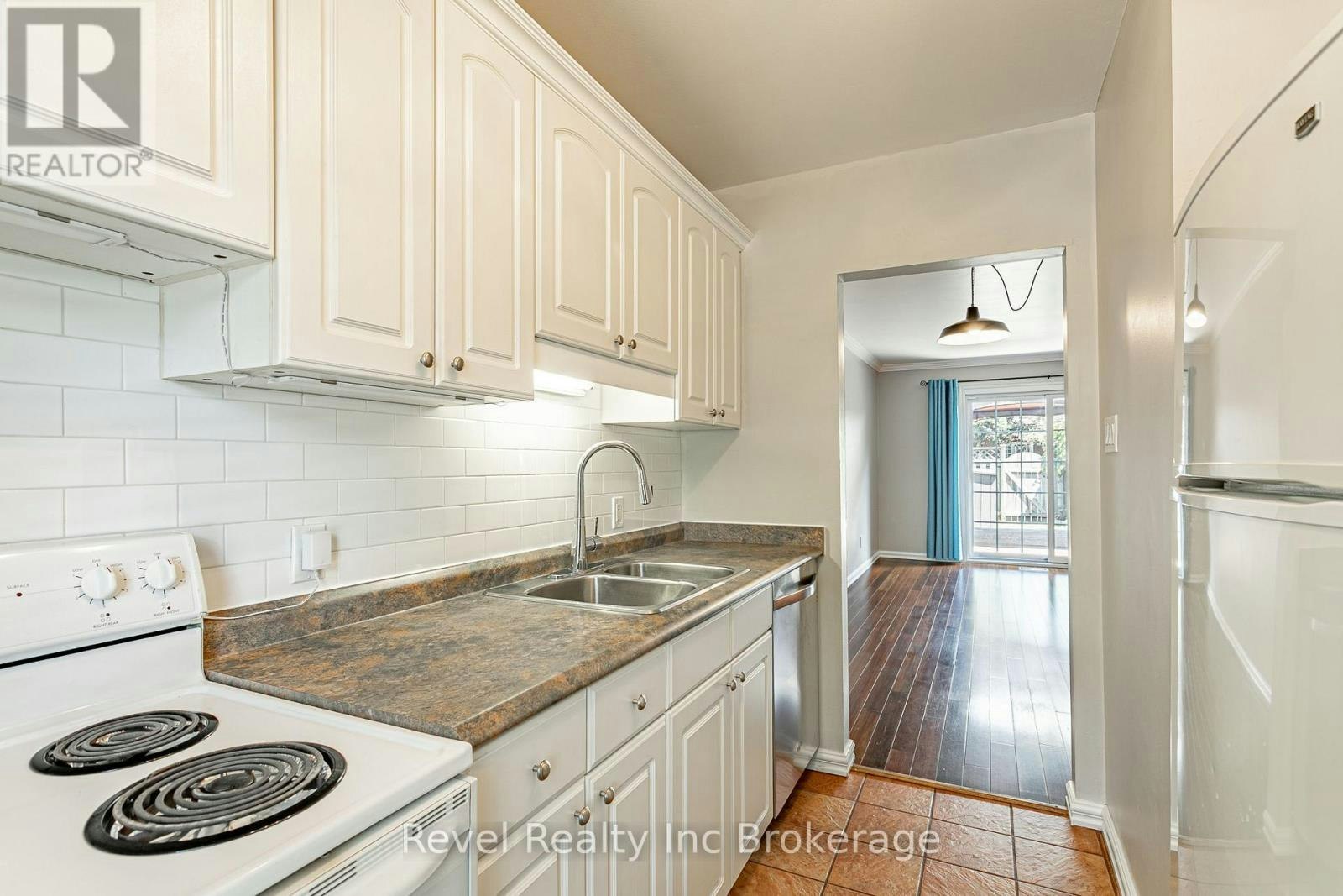 16 Homestead Crescent, London, ON, N6G 2E4 - 7