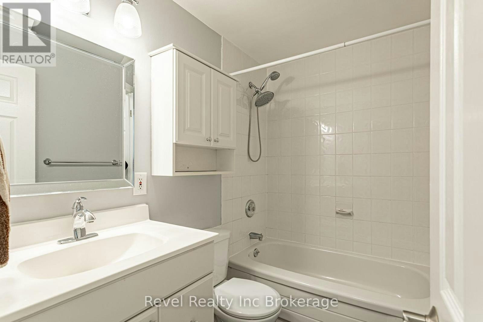 16 Homestead Crescent, London, ON, N6G 2E4 - 12
