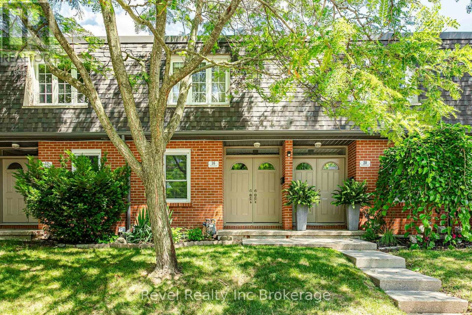 16 Homestead Crescent, London, ON, N6G 2E4