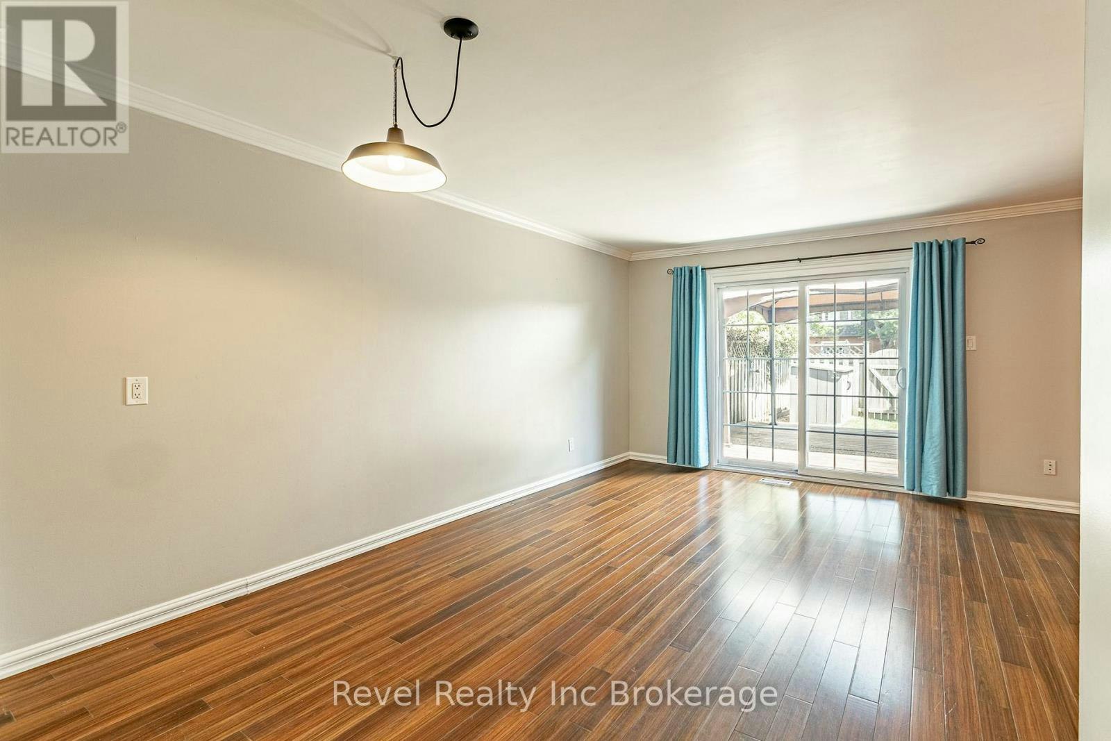 16 Homestead Crescent, London, ON, N6G 2E4 - 4
