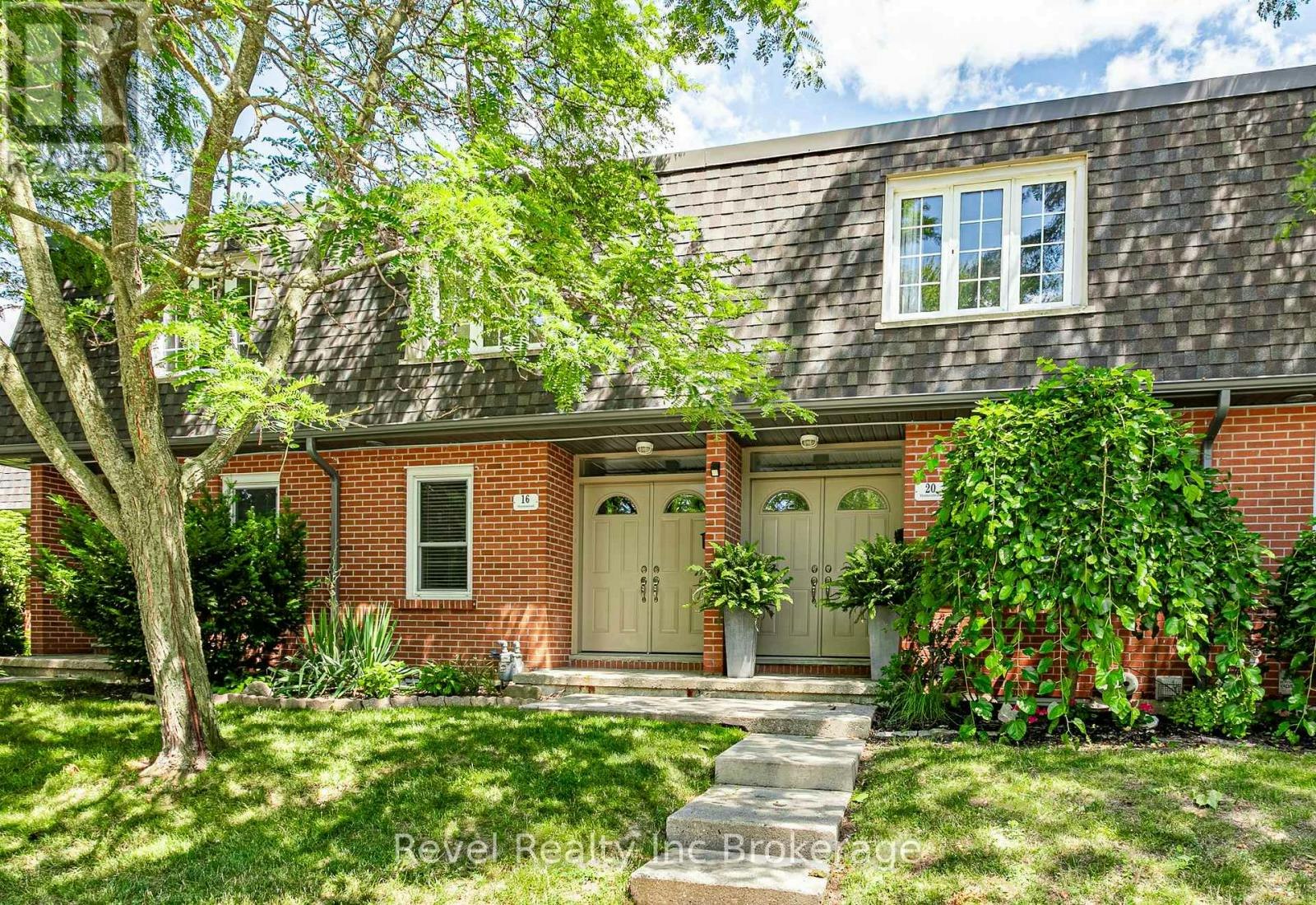 16 Homestead Crescent, London, ON, N6G 2E4 - 2