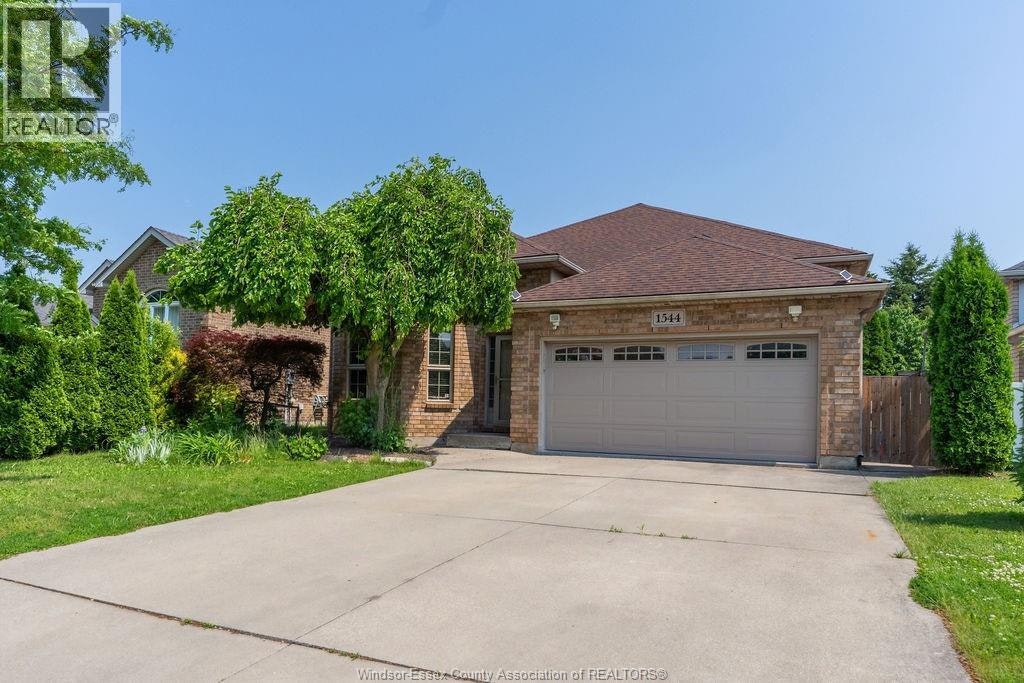 1544 Imperial Crescent, Windsor, ON, N9G 2T8