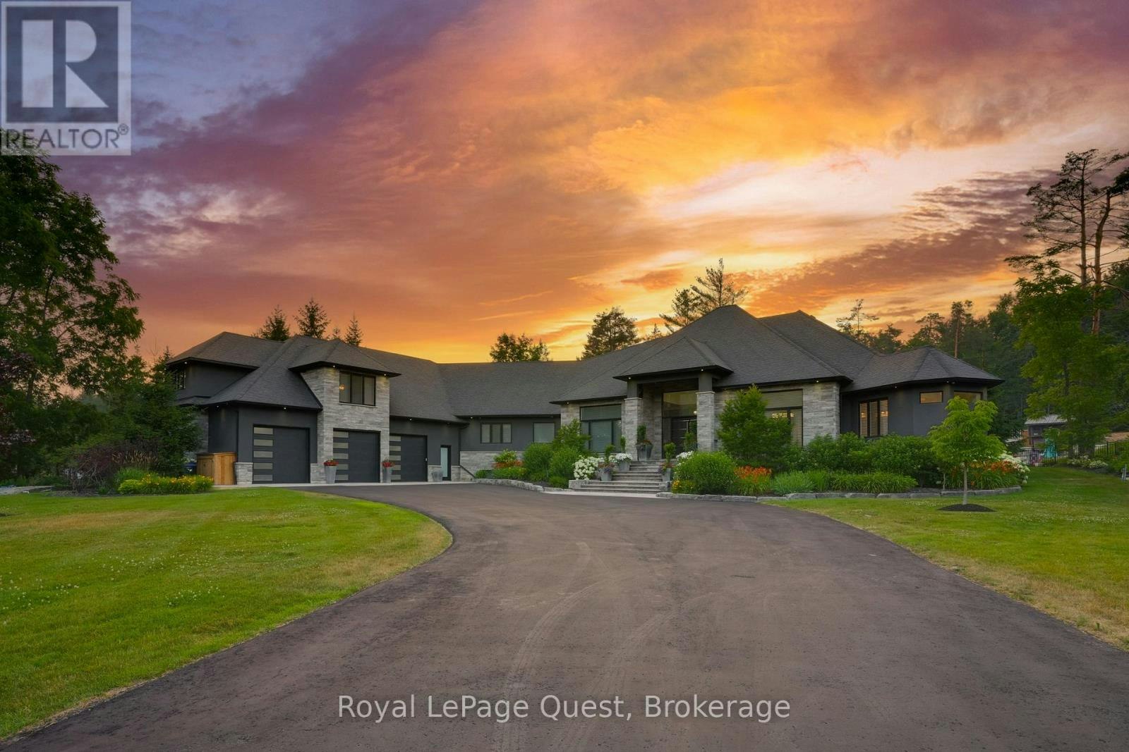 8 Midves Court, Springwater, ON, L9X 0P3