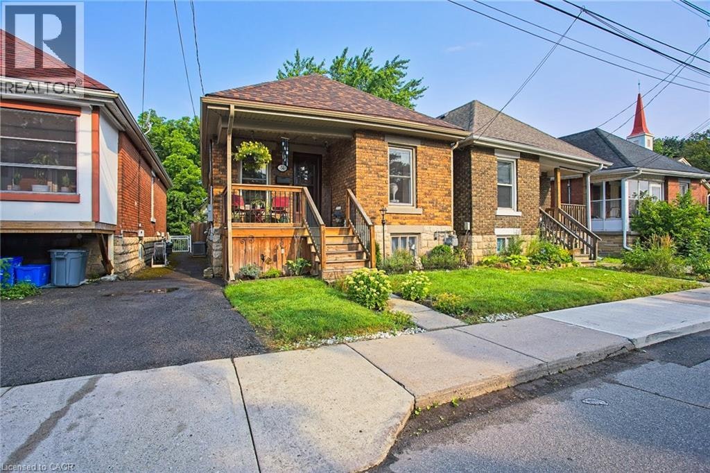 34 Poplar Avenue, Hamilton, ON, L8V 2S6
