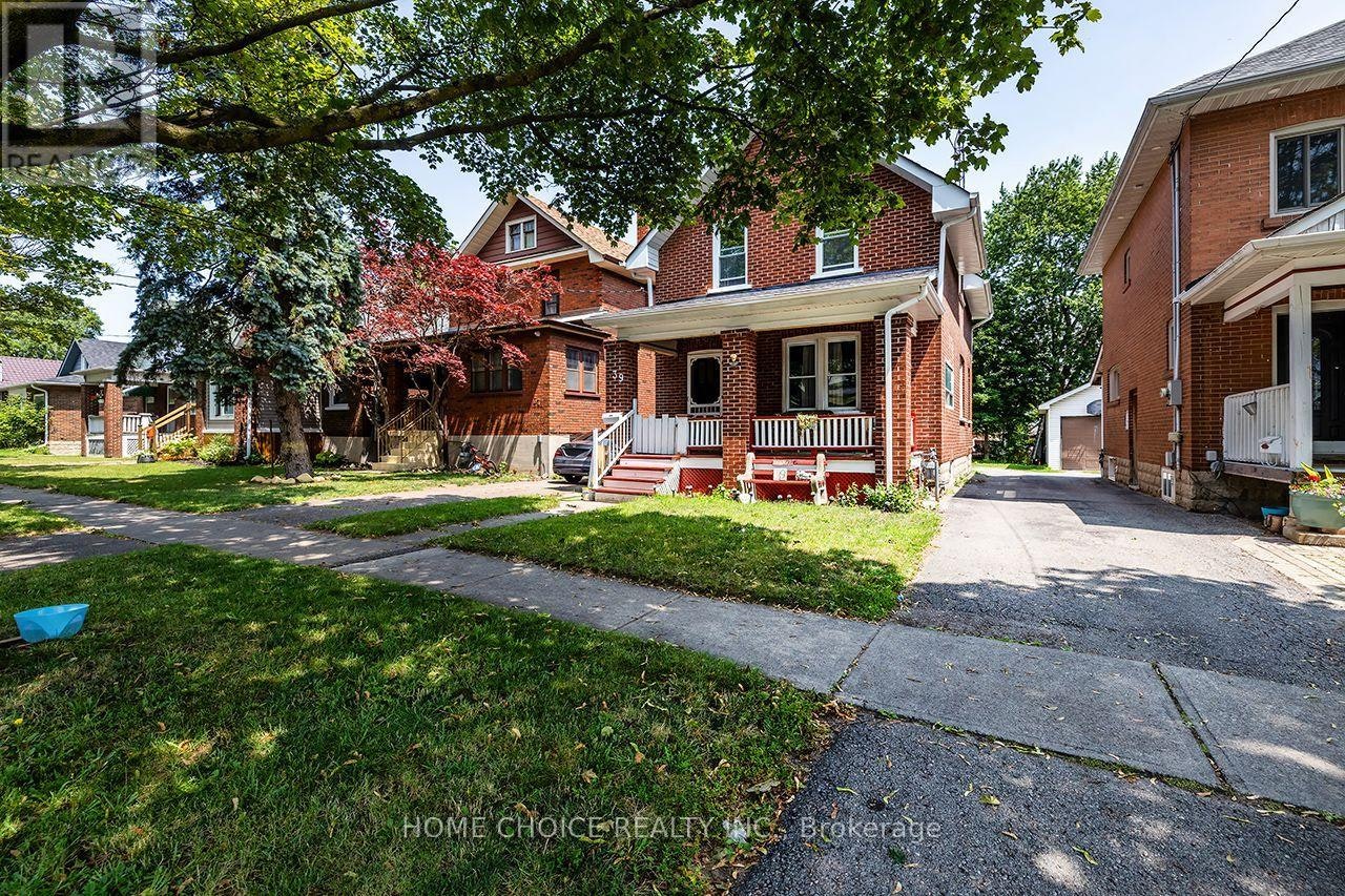 39 Burk Street, Oshawa, ON, L1J 4C1
