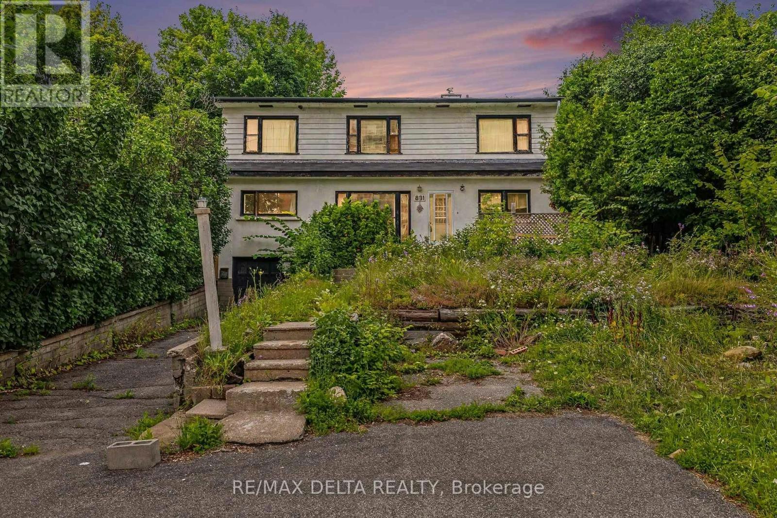 831 Montreal Road, Ottawa, ON, K1K 0S9