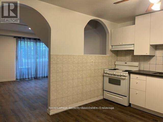 2 1746a Eglinton Avenue W, Toronto, ON, M6E 2H6