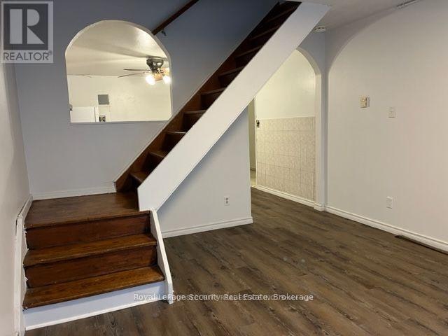 2 1746a Eglinton Avenue W, Toronto, ON, M6E 2H6 - 7