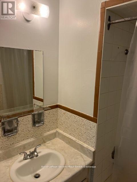 2 1746a Eglinton Avenue W, Toronto, ON, M6E 2H6 - 12