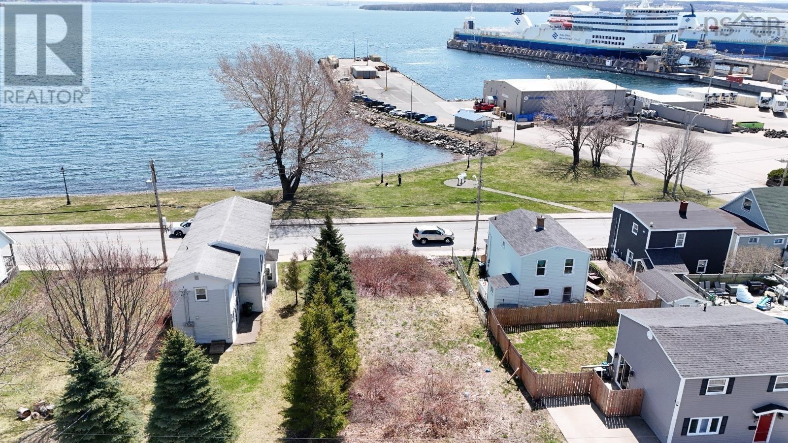398 Purves B2a 1c6 Street, North Sydney, NS, B2A 1C6