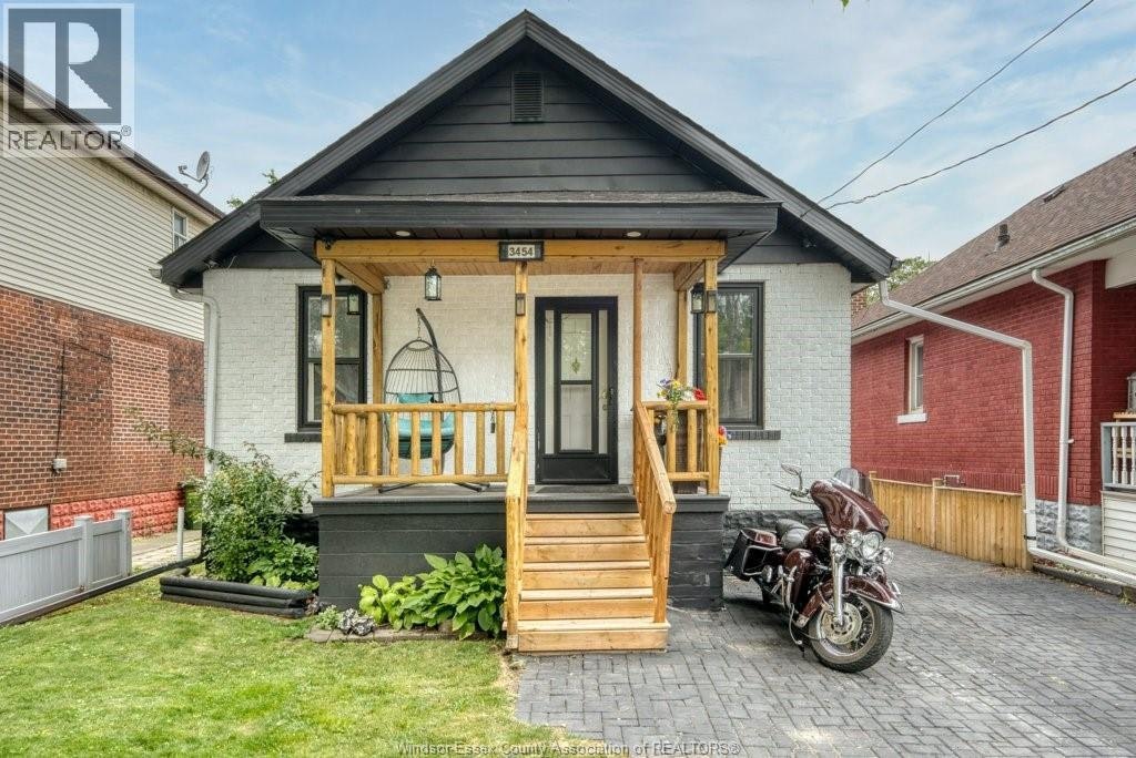 3454 Harris Street, Windsor, ON, N9C 1N5