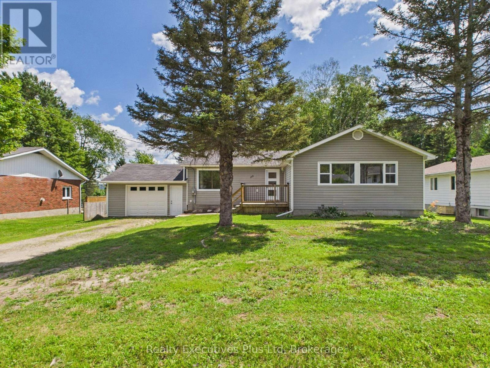 29 Queen Street, Sundridge, ON, P0A 1Z0