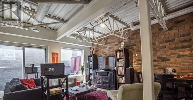 4D-483 Queen Street, Toronto, ON, M5V 2A9