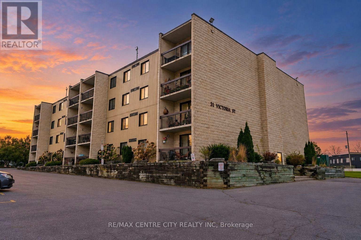 102-31 Victoria Street S, Strathroy, ON, N7G 3Y4