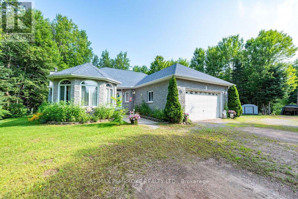 1692 Black Bay Road, Petawawa, ON, K8H 2W8