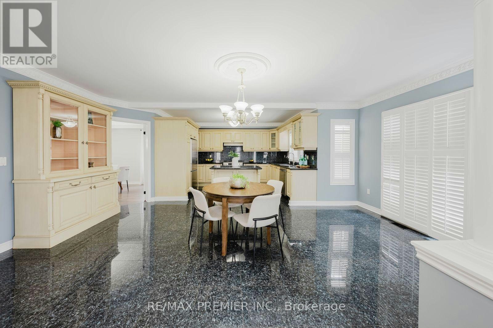 16 St Michele Place, Vaughan, ON, L4H 1H3 - 4
