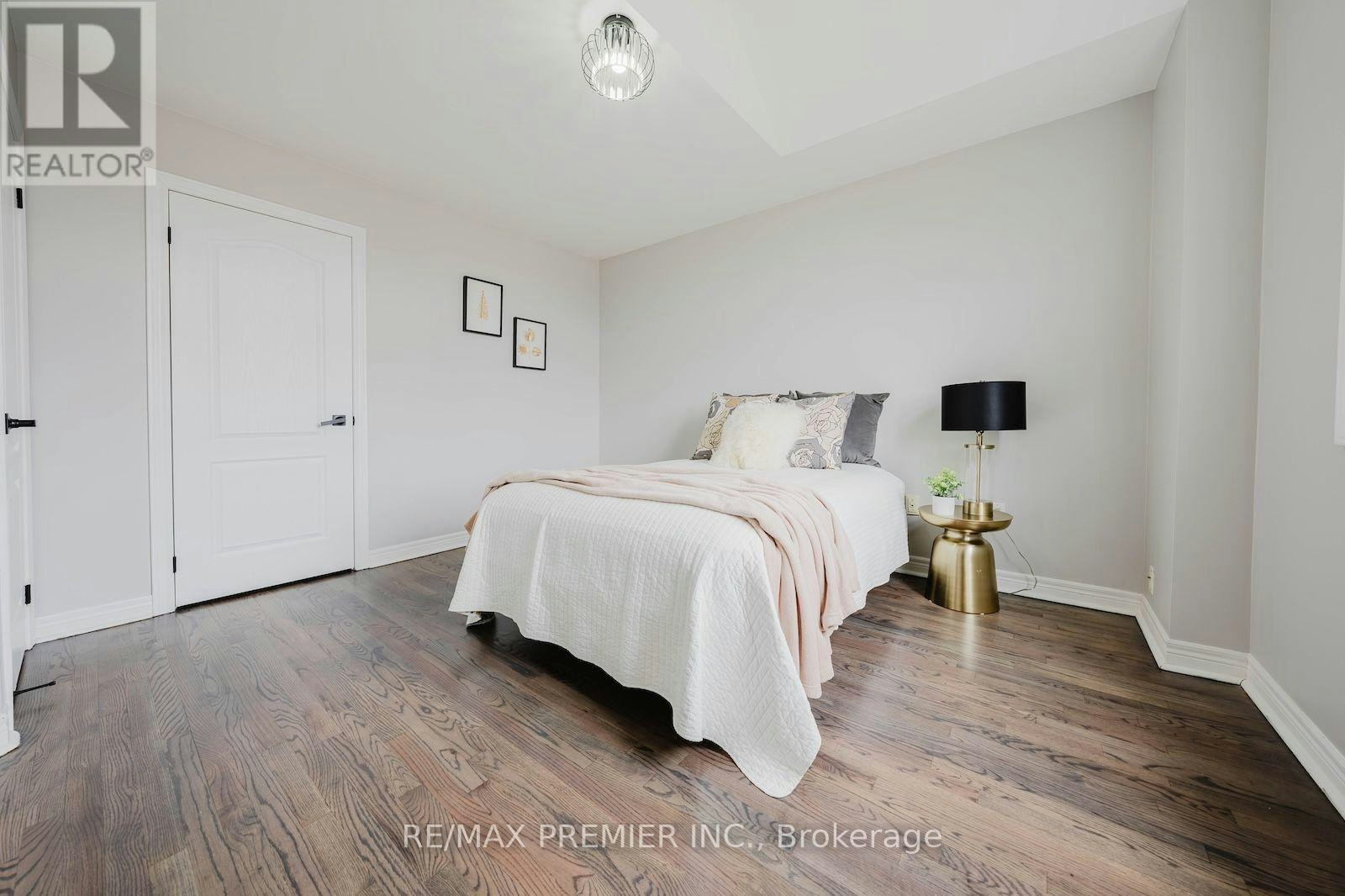 16 St Michele Place, Vaughan, ON, L4H 1H3 - 16