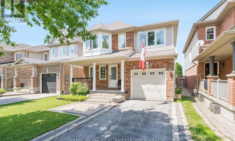64 John Taylor Avenue W