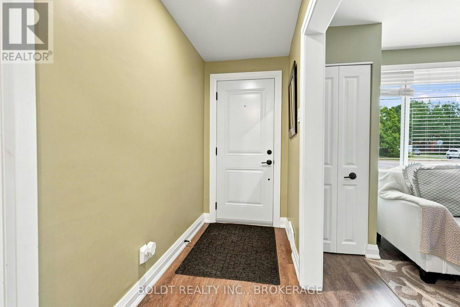 8166 Thorold Stone (Main Road, Niagara Falls, ON, L2H 1A6 - 3
