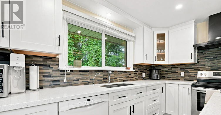 8166 Thorold Stone (Main Road, Niagara Falls, ON, L2H 1A6 - 8