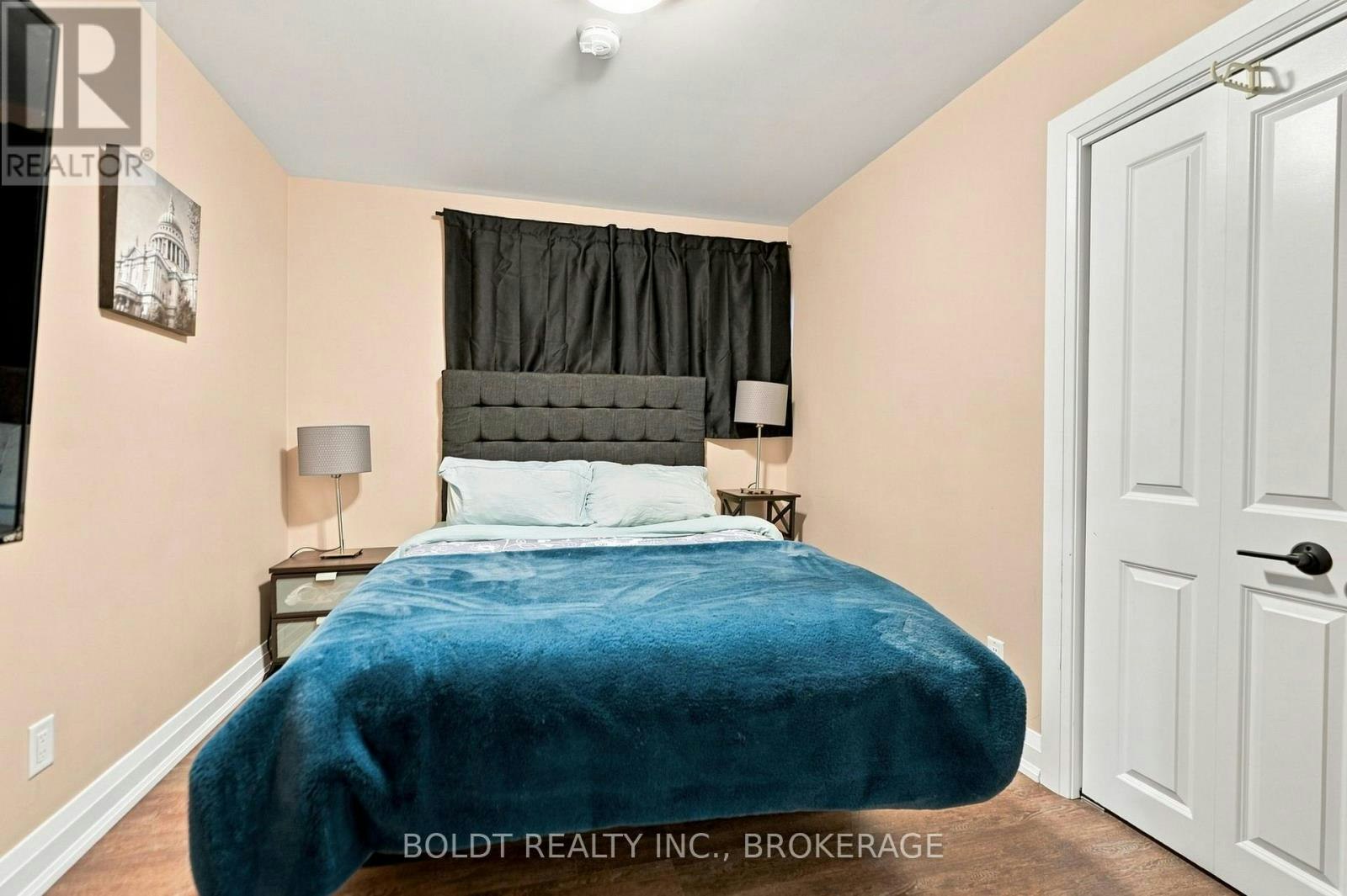 8166 Thorold Stone (Main Road, Niagara Falls, ON, L2H 1A6 - 13