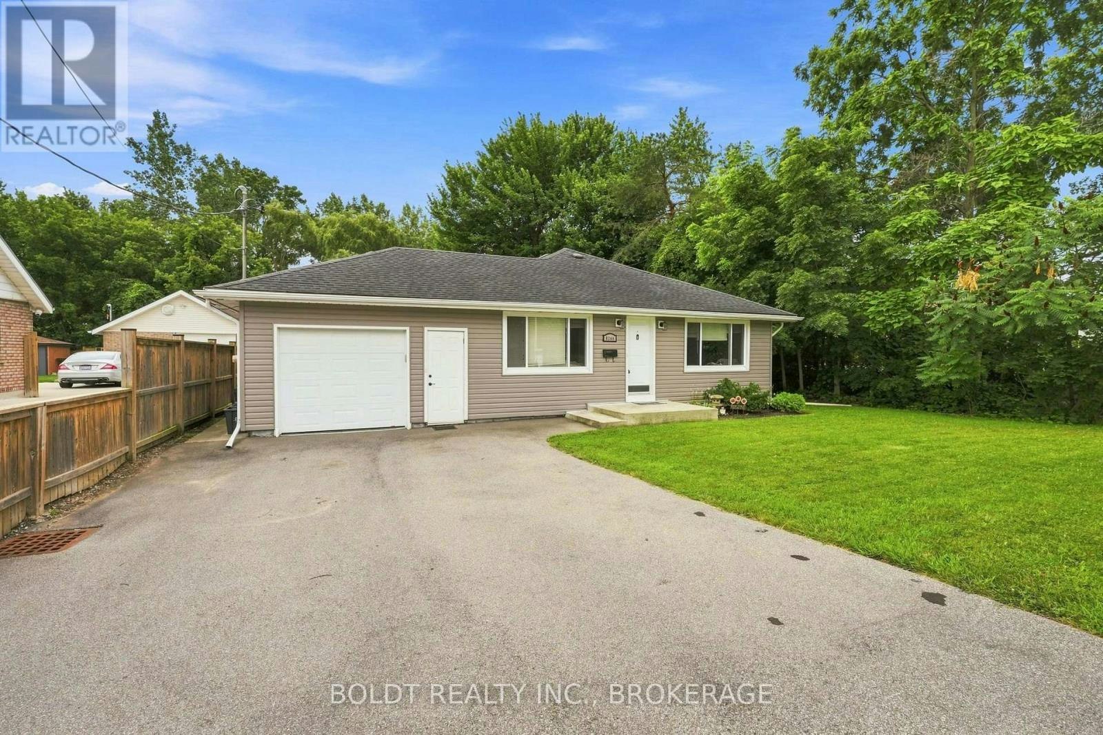 8166 Thorold Stone (Main Road, Niagara Falls, ON, L2H 1A6 - 2