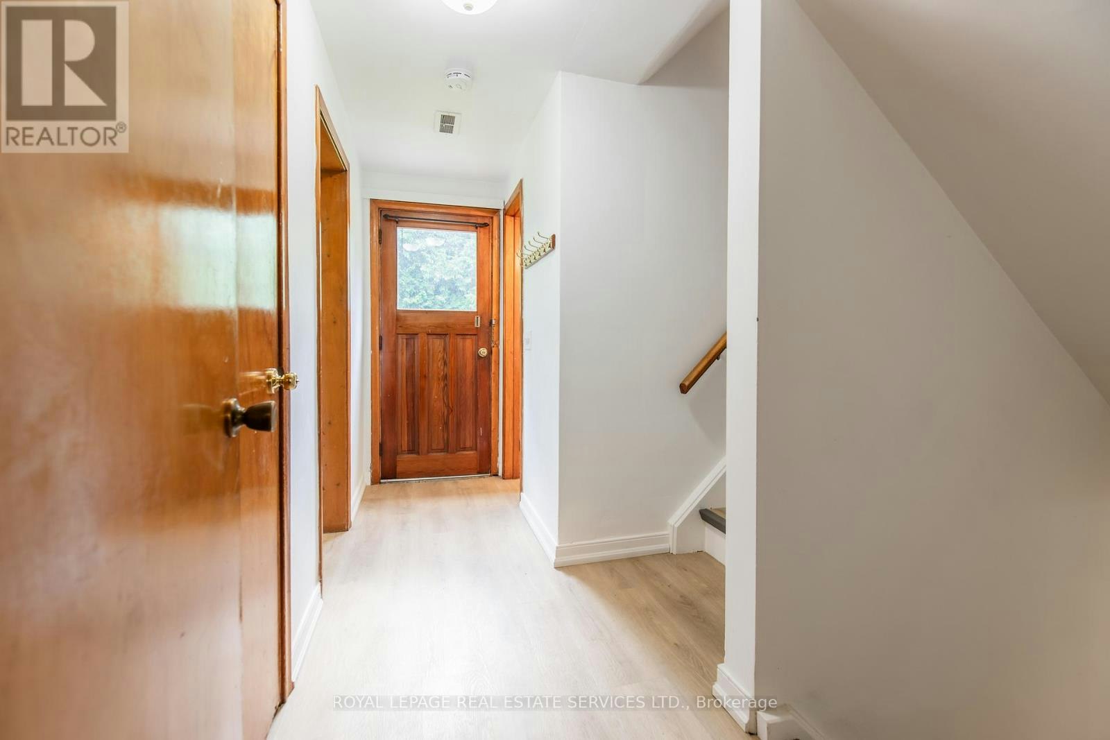 2-227 Lakeshore Road W, Oakville, ON, L6K 1E9 - 4