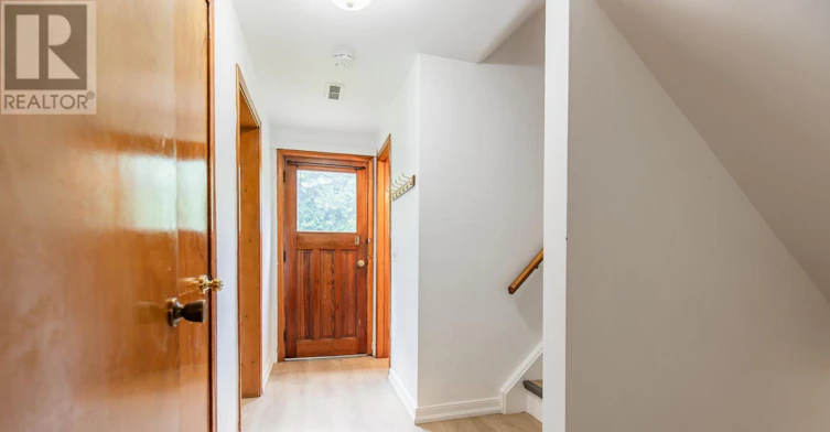 2-227 Lakeshore Road W, Oakville, ON, L6K 1E9 - 4