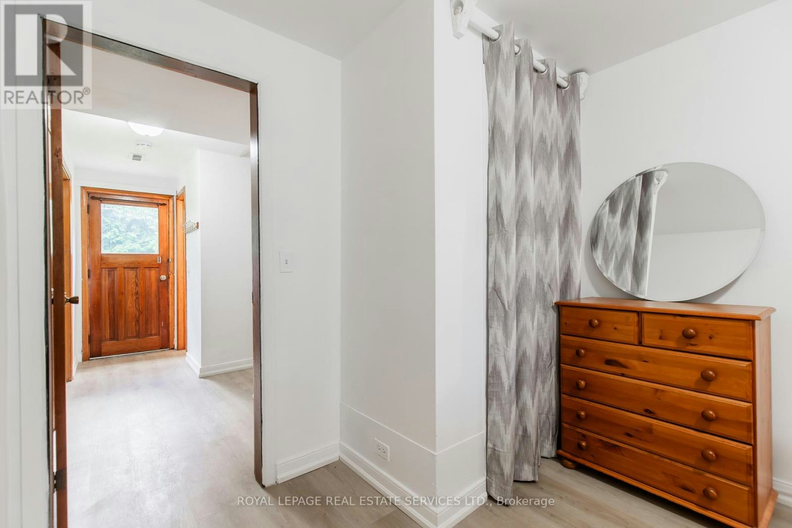 2-227 Lakeshore Road W, Oakville, ON, L6K 1E9 - 9