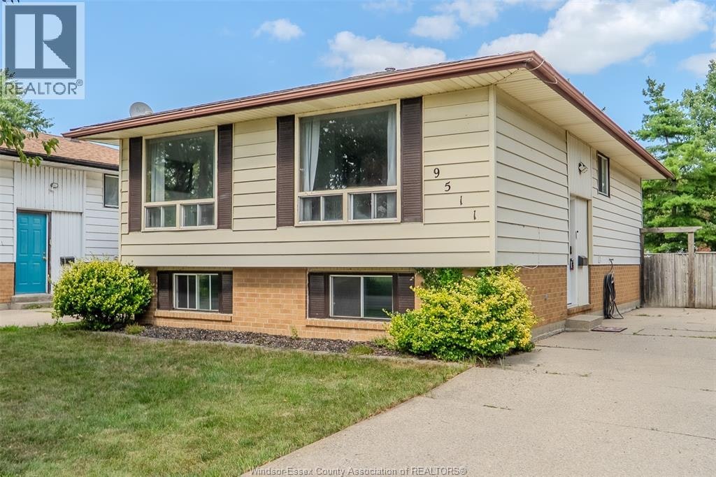 9511 Avery Lane, Windsor, ON, N8R 2C1