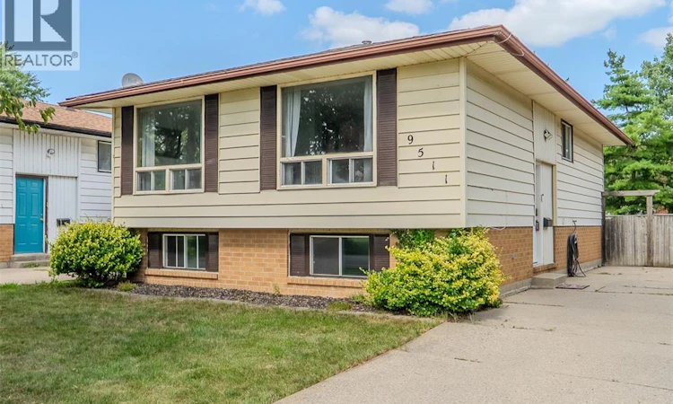9511 Avery Lane