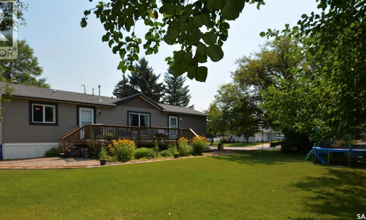 520 Assiniboia Avenue
