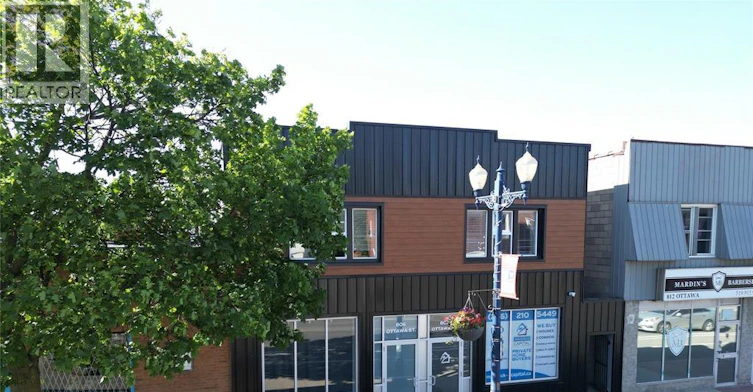3-808 Ottawa Street, Windsor, ON, N8X 2C6