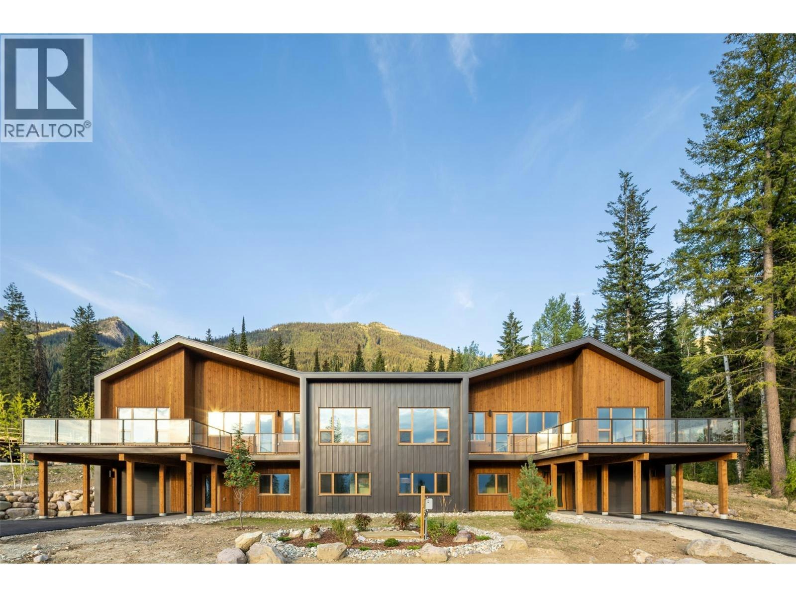 1654 Howse Passage, Golden, BC, V0A 1H0