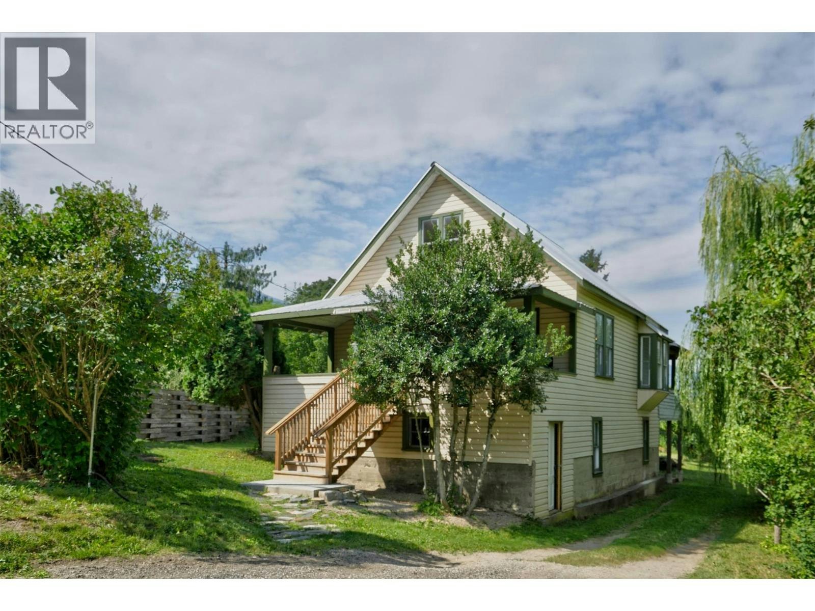 703 Pine Street, Nelson, BC, V1L 2K3
