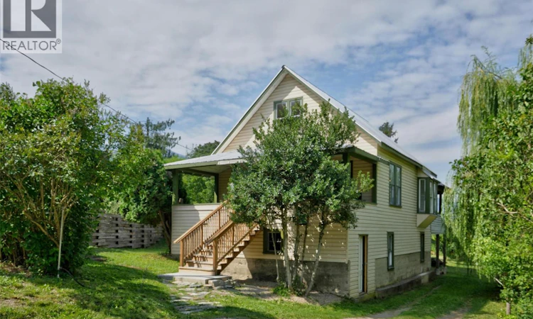 703 Pine Street