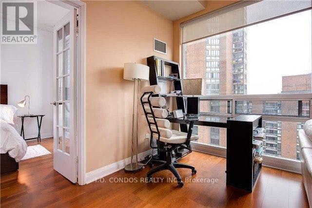2001-1121 Bay Street, Toronto, ON, M5S 3L9 - 7