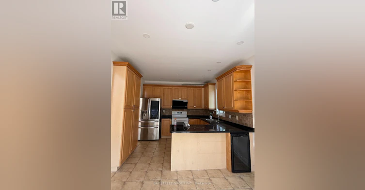 39 Emery Hill Boulevard, Markham, ON, L6C 2W7 - 8