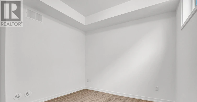 15-20 Lytham Green Circle, Newmarket, ON, L3Y 0H4 - 19