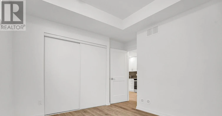 15-20 Lytham Green Circle, Newmarket, ON, L3Y 0H4 - 20