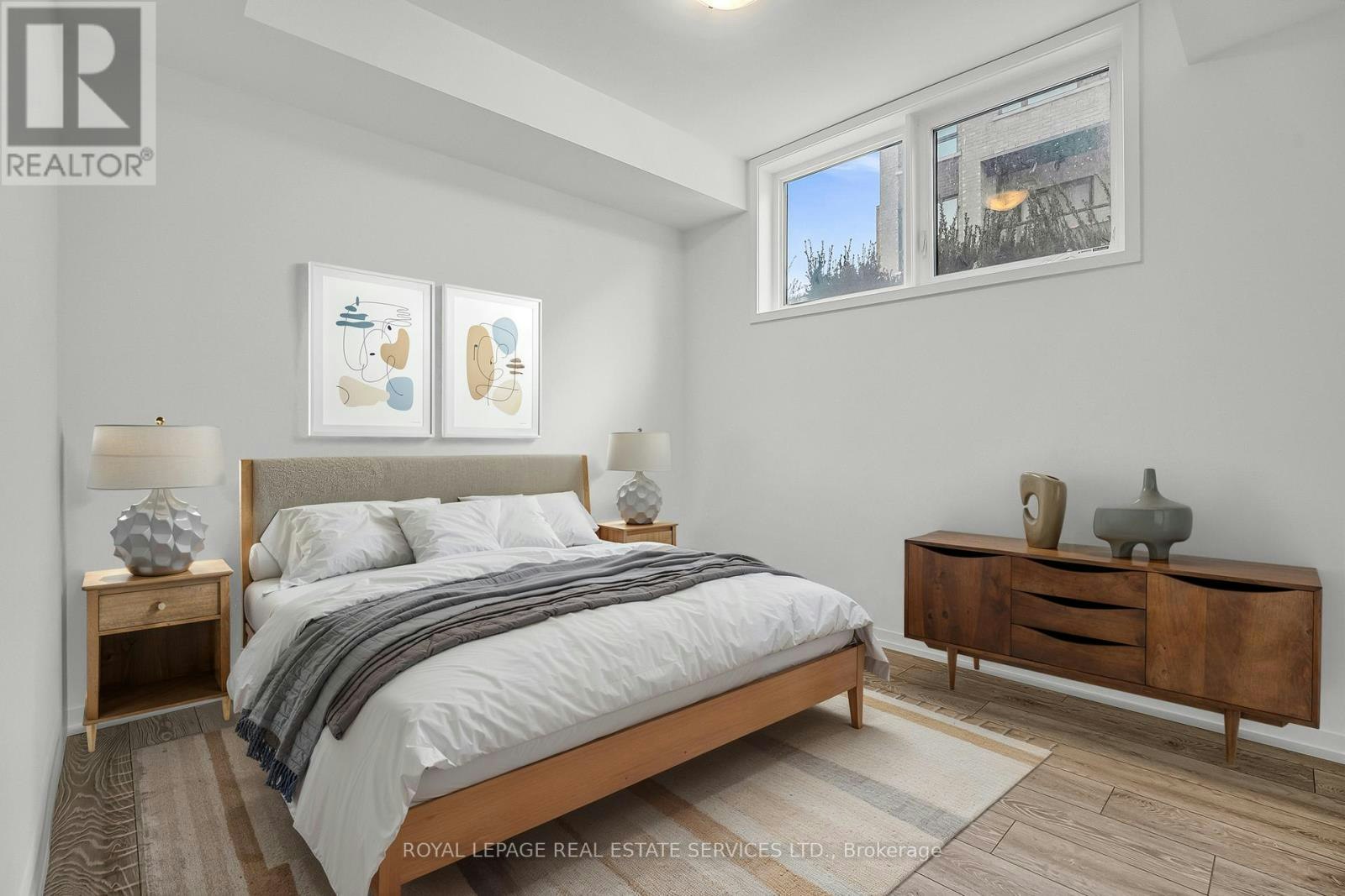 15-20 Lytham Green Circle, Newmarket, ON, L3Y 0H4 - 16