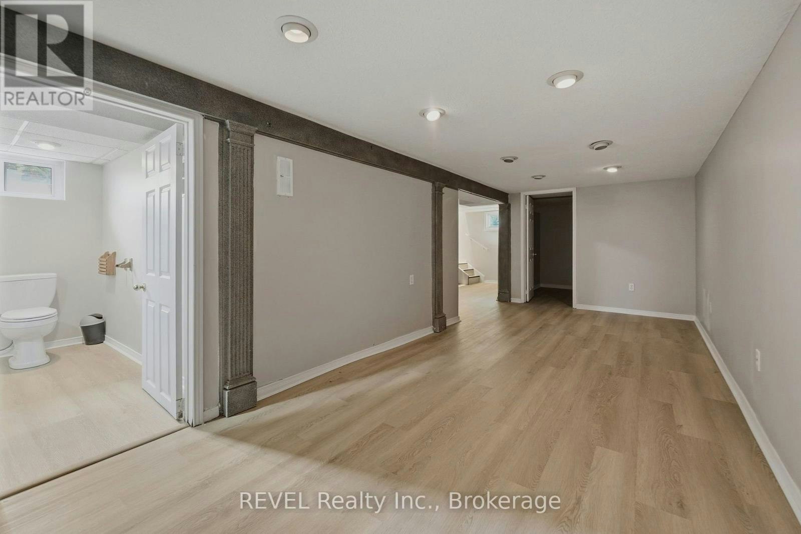 7962 Booth Street, Niagara Falls, ON, L2H 1E8 - 22