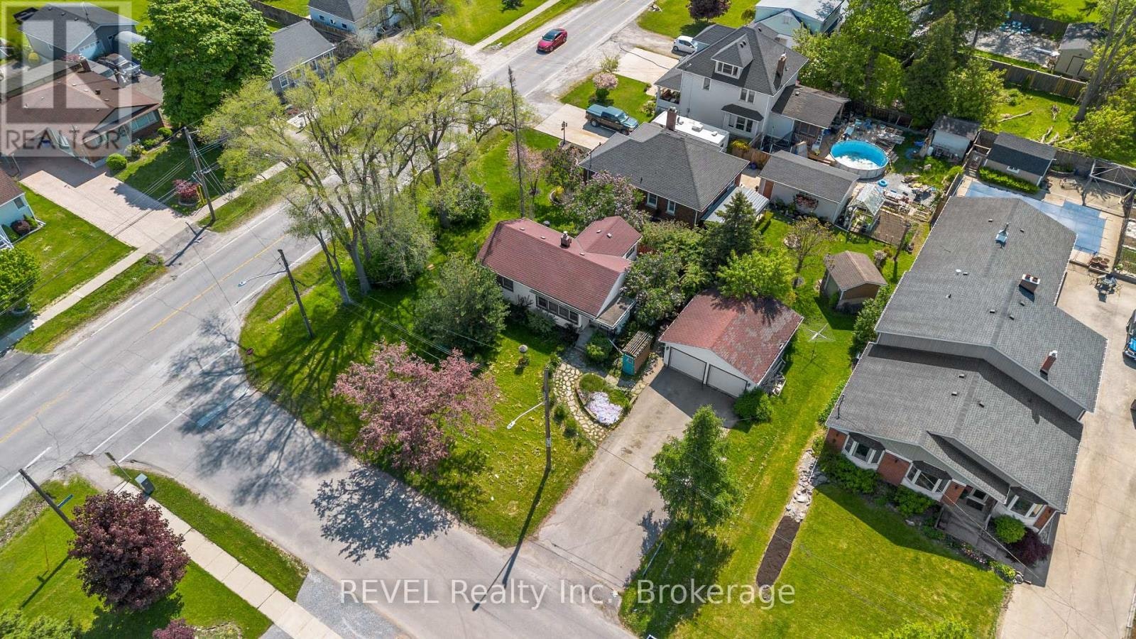 7962 Booth Street, Niagara Falls, ON, L2H 1E8