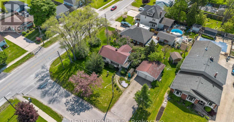 7962 Booth Street, Niagara Falls, ON, L2H 1E8