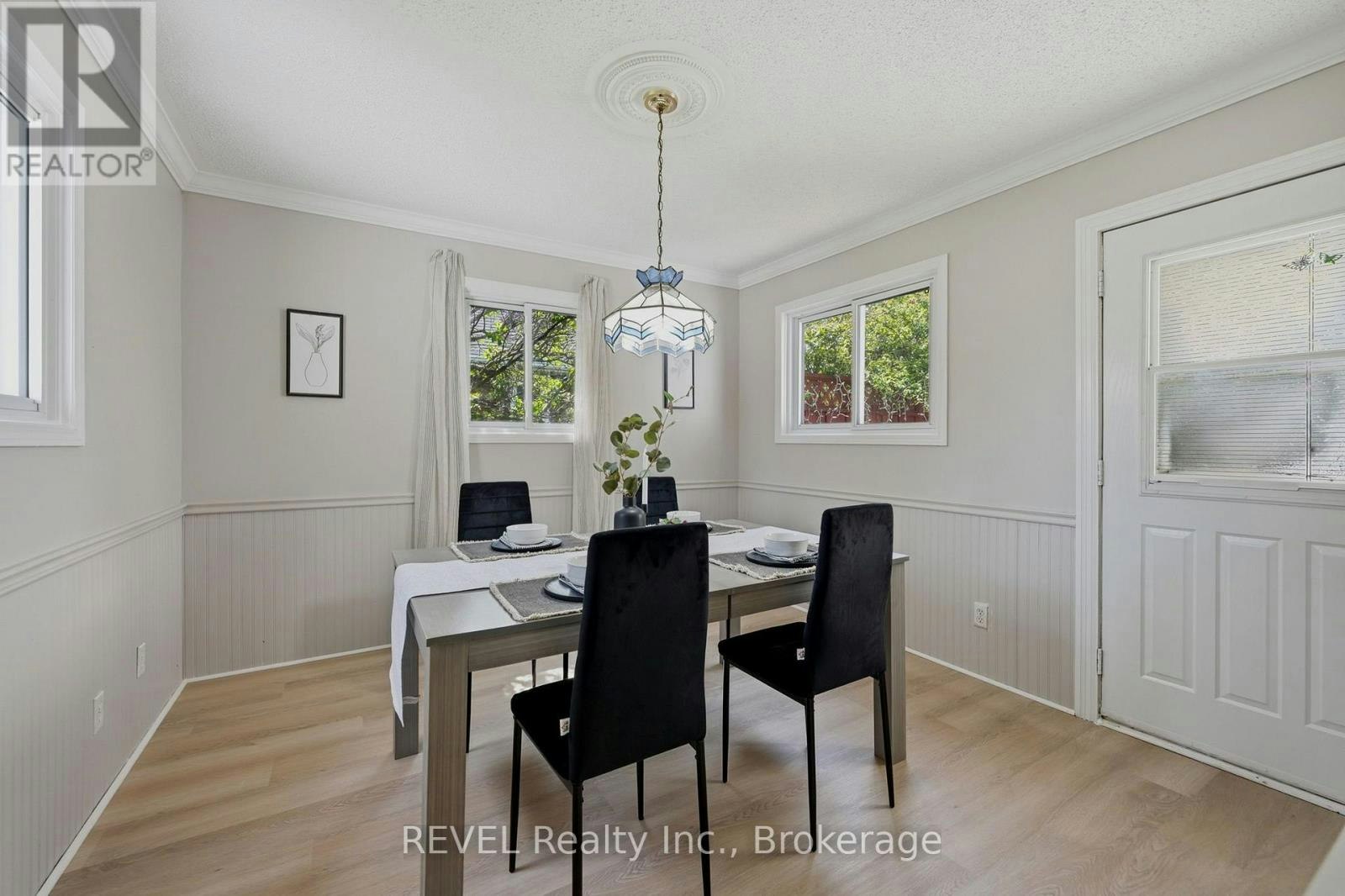 7962 Booth Street, Niagara Falls, ON, L2H 1E8 - 12