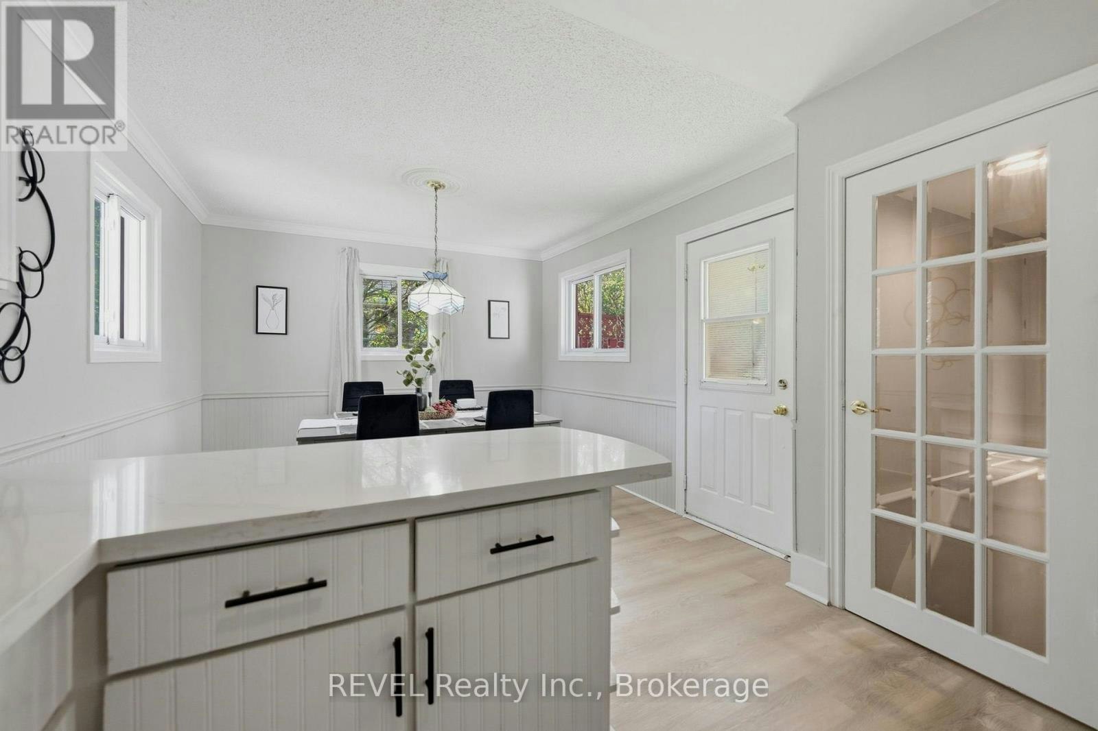 7962 Booth Street, Niagara Falls, ON, L2H 1E8 - 10