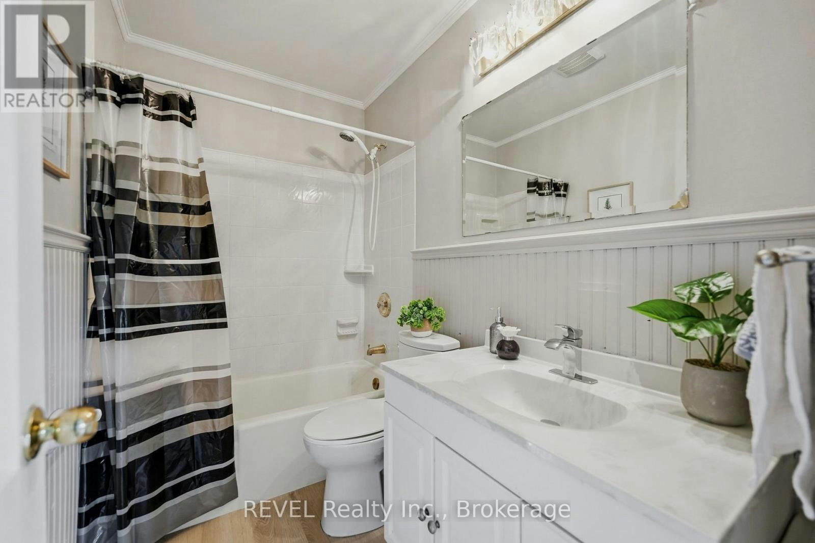 7962 Booth Street, Niagara Falls, ON, L2H 1E8 - 13