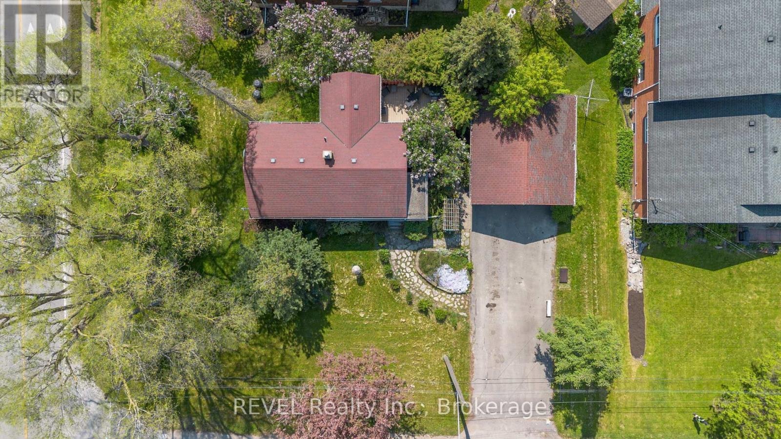 7962 Booth Street, Niagara Falls, ON, L2H 1E8 - 28